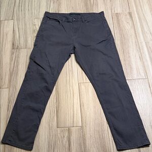 Perry Ellis Men's Charcoal Gray Chino Pants